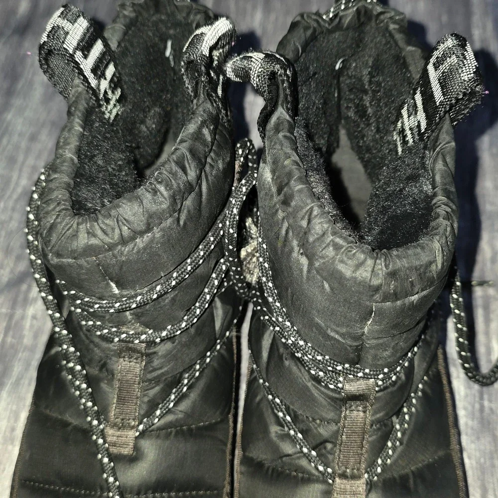 The North Face Thermoball Lace Up Black White Winter Boots NF0A4AZG Womens 8